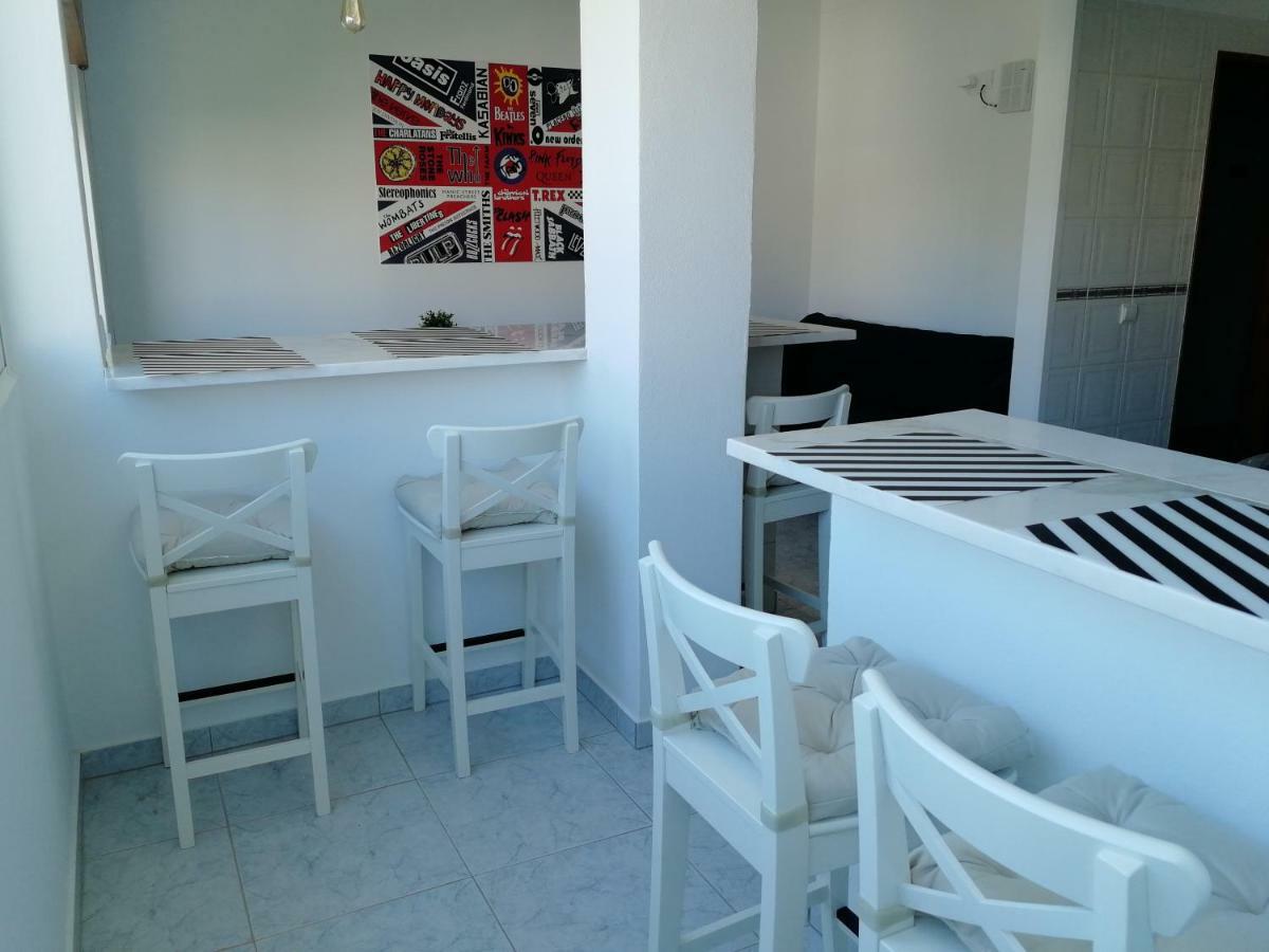 Ocean'S 7 - Lagos Guest House Exterior foto